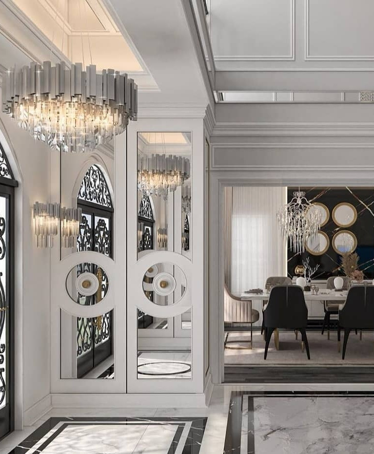 LUXURY ENTRANCE OVERLOOKING THE DINING ROOM