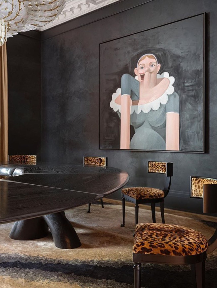 THE EXTRAVAGANCE OF CONTEMPORARY PROJECTS